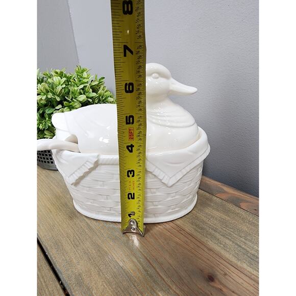 Vintage Ceramic lidded Duck on a Basket Soup Tureen Gravy Boat with ladle - Picture 9 of 10